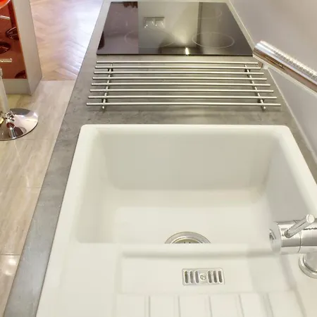 Moderion - Market Squar South Вроцлав